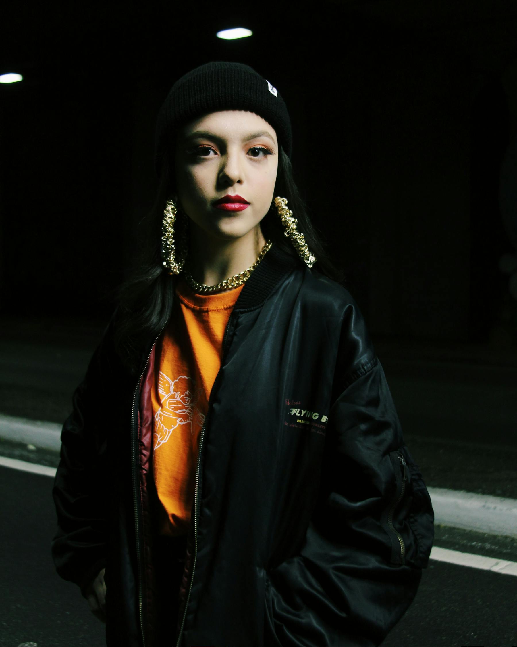 最新款网红外套女，最新款网红外套女：时尚潮流之选与个性魅力展现