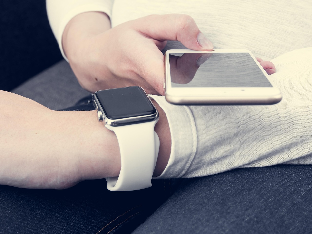 目前最新的iwatch，最新款iwatch评测，科技与时尚的完美融合