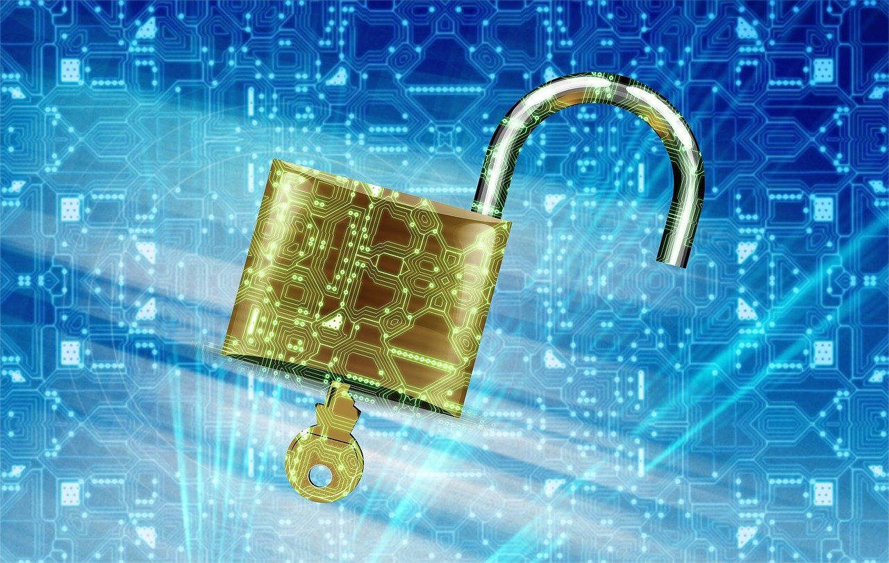 网络信息安全最新政策解读，守护数字时代的安全防线，解码数字时代，网络信息安全新政策解析与安全防线构建